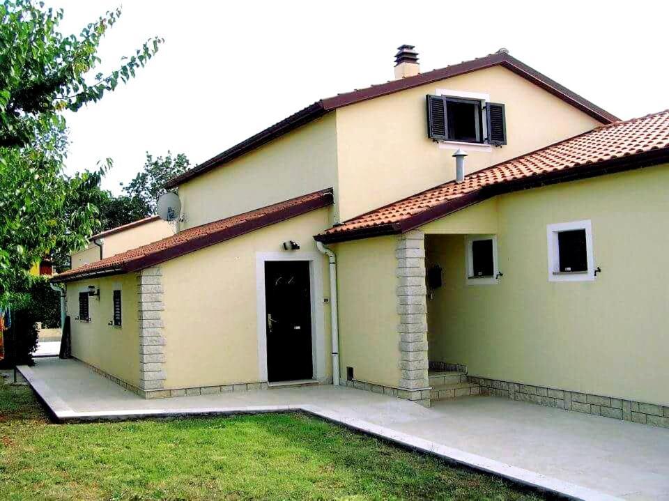 Nice, Cosy Studio Apartment With Shared Outdoor Pool Banjole Exterior foto