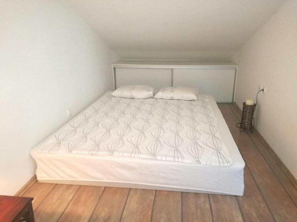 Nice, Cosy Studio Apartment With Shared Outdoor Pool Banjole Exterior foto
